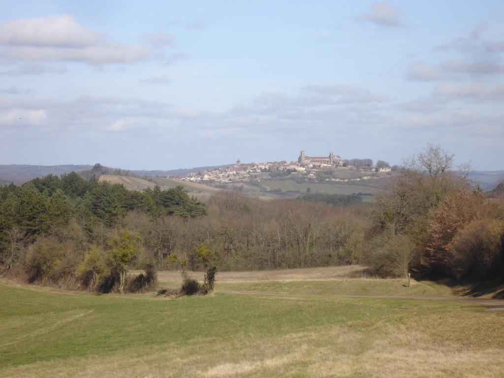 蓝马住宿加早餐旅馆 Fontenay-près-Vézelay 外观 照片