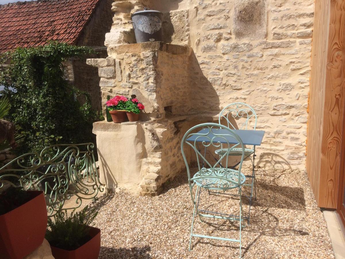 蓝马住宿加早餐旅馆 Fontenay-près-Vézelay 外观 照片